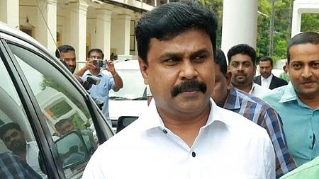'ദിലീപിനെ പൂട്ടണം'; വാട്സ് ആപ്പ് ഗൂപ്പുണ്ടാക്കിയെന്ന് ക്രൈംബ്രാഞ്ച്