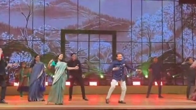 'ഓം ശാന്തി ഓം.....', അമ്പരപ്പിച്ച് വനിതാ എംപിമാര്; ജിന്ഡാല് വിവാഹ വേദിയിലെ നൃത്തം വൈറല്