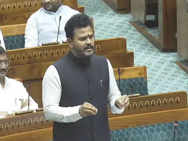 വിമാനടിക്കറ്റ് നിരക്കിന് സ്ഥിരമായി പരിധി നിശ്ചയിക്കുന്നത് പ്രായോഗികമല്ല; വ്യോമയാന മന്ത്രി