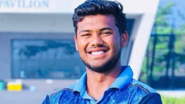 14.2 കോടിക്ക് 19കാരനെ സ്വന്തമാക്കി ചെന്നൈ; ഐപിഎല്ലില് അരങ്ങേറ്റം കുറിക്കുന്ന കാര്ത്തിക് ശര്മ ആര്?