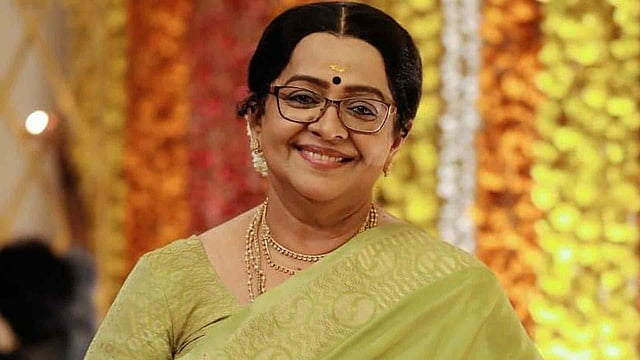 സഹപ്രവര്ത്തകയുടെ കണ്ണുനീരിന് ഒരു വിലയുമില്ലേ? ഉള്ള വില കളയരുത്; 'അമ്മ'യ്ക്കെതിരെ മല്ലിക സുകുമാരന്