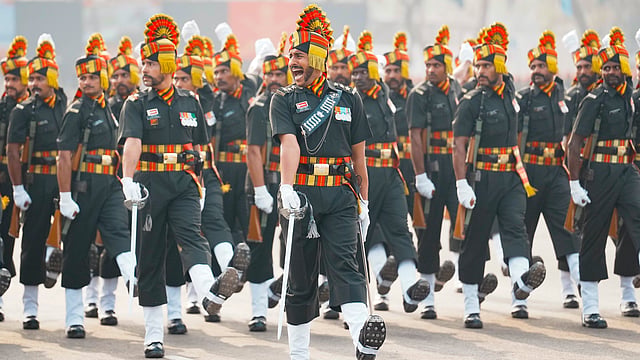 ഇന്ത്യൻ ആർമിയിൽ ഹൈടെക് ഇന്റേൺഷിപ്പ്, പ്രതിദിനം 1,000 രൂപ സ്റ്റൈപ്പൻഡ്; ഡിസംബർ 21 നകം അപേക്ഷിക്കണം