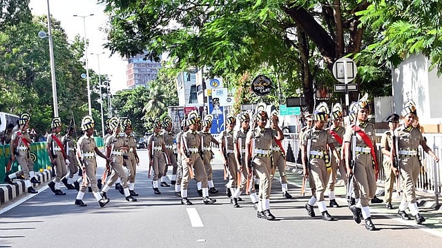 KERALA PSC: വനിതാ കോൺസ്റ്റബിൾ, അസിസ്റ്റന്റ് എൻജിനീയര് ഒഴിവിലേക്ക് അപേക്ഷിക്കാം