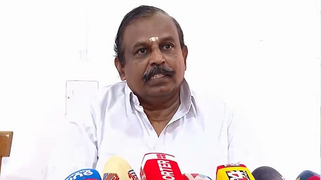 'ഞാന് ആര്ക്കും അപേക്ഷ കൊടുത്തിട്ടില്ല'; യുഡിഎഫിലേക്കില്ലെന്ന് വിഷ്ണുപുരം ചന്ദ്രശേഖരൻ