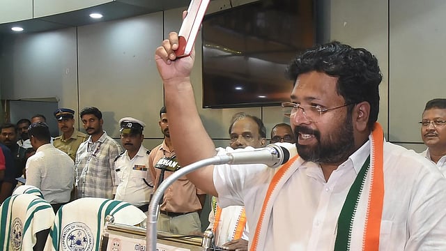 കെ എസ് ശബരിനാഥന് മേയര് സ്ഥാനാര്ത്ഥി; തിരുവനന്തപുരം കോര്പ്പറേഷനില് മത്സരിക്കാന് കോണ്ഗ്രസ്