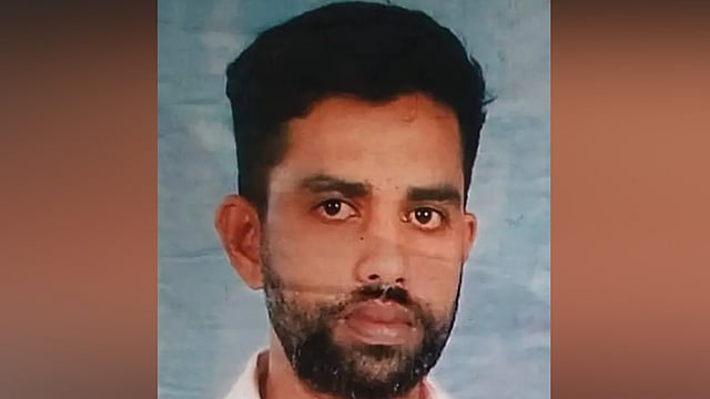 കുടുംബത്തോടൊപ്പം കടലിൽ കുളിക്കാനിറങ്ങി; യുവാവ് തിരയിൽപ്പെട്ട് മരിച്ചു; ഭാര്യയും മകനും രക്ഷപ്പെട്ടു