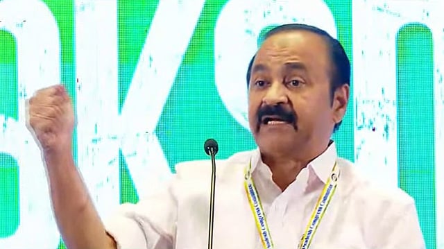 നൂറിലേറെ സീറ്റ് നേടി ജയിക്കും, യുഡിഎഫ് വിസ്മയമാവും; കേരളത്തിന്റെ സ്വപ്ന പദ്ധതികള് വരുമെന്ന് വിഡി സതീശന്