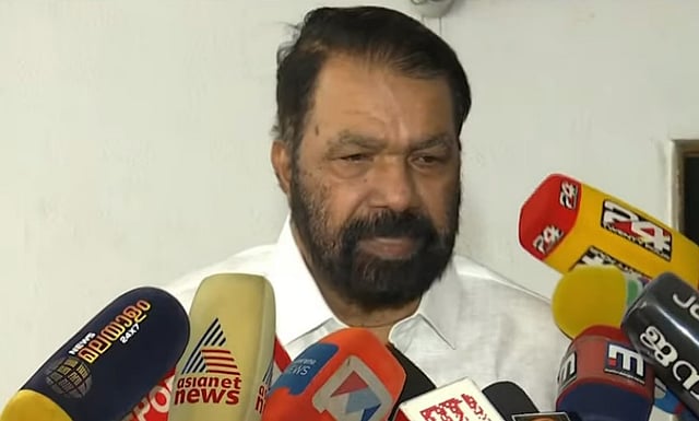 ഡാലിയ മാറ്റി താമരയാക്കി; കലോത്സവ വേദിയുടെ പേര് വിവാദത്തിന് വിരാമം, വഴക്കിനും വാക്കേറ്റത്തിനുമില്ലെന്ന് മന്ത്രി