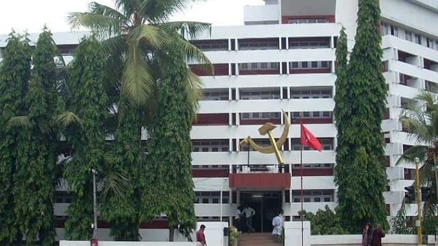 എകെജി സെന്റര് ഭൂമി കയ്യേറ്റ വിവാദം; കേരള സര്വകലാശാലയുടെ ഭൂമി അളന്ന് തിട്ടപ്പെടുത്തും; നിര്ണായക നീക്കവുമായി സിന്ഡിക്കേറ്റ്