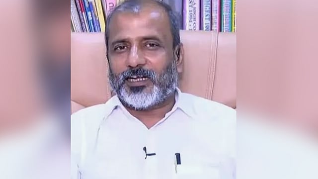 ശമ്പളവും മറ്റ് അനുകൂല്യങ്ങളും ഖജനാവിലേക്ക് തിരിച്ചടച്ചു, 'ഇടതു നിരീക്ഷകന് ' പദവി രാജിവെച്ചു; പരിഹാസ പോസ്റ്റുമായി ഹസ്കര്