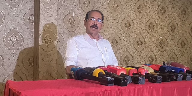 മന്ത്രിയെ ചോദ്യം ചെയ്തത് എന്തായി?; തന്ത്രിയുടെ അറസ്റ്റില്
കോണ്ഗ്രസ്