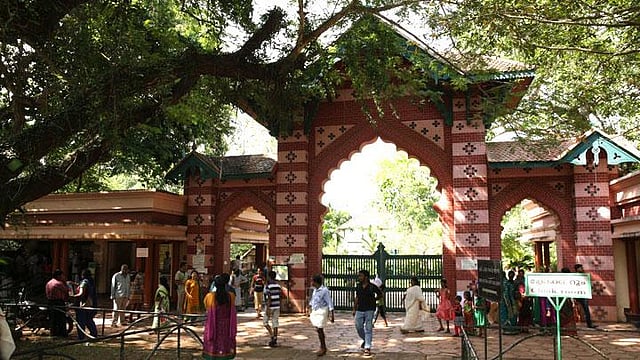 എന്‍ജിനീയർ മുതൽ ടിക്കറ്റ് കൗണ്ടർ അസിസ്റ്റന്റ് വരെ ഒഴിവ്: ശാസ്ത്ര സാങ്കേതിക മ്യൂസിയത്തിൽ ജോലി നേടാം; പത്താം ക്ലാസുകാർക്കും അവസരം