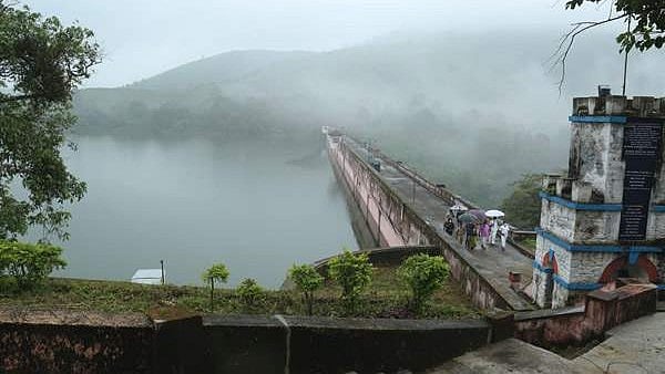മുല്ലപ്പെരിയാര്‍ അണക്കെട്ടിന്റെ സുരക്ഷ; സമഗ്ര പരിശോധനയ്ക്ക് അഞ്ചംഗ സമിതിയെ നിയോഗിച്ചു
