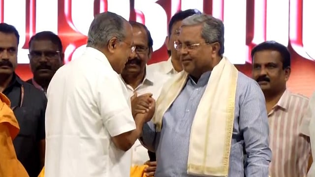 Pinarayi Vijayan , Siddaramaiah