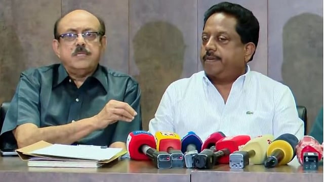 'അഞ്ച് ലക്ഷം രൂപ മൂക്കിപ്പൊടി വാങ്ങിക്കാൻ തികയില്ല, കറവപ്പശുവായിട്ടാണ് സർക്കാർ സിനിമാ മേഖലയെ കാണുന്നത്'; ജി സുരേഷ് കുമാർ