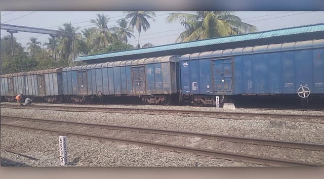 പട്ടാമ്പിയില്‍ ഗുഡ്‌സ് ട്രെയിന്‍ പാളം തെറ്റി; ട്രെയിനുകള്‍ വൈകിയോടുന്നു