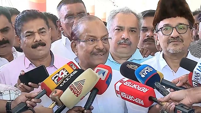 'ഏതു ജില്ലയിലും പേരു നോക്കിക്കോളൂ'; മന്ത്രി സജി ചെറിയാനെതിരെ പി കെ കുഞ്ഞാലിക്കുട്ടി