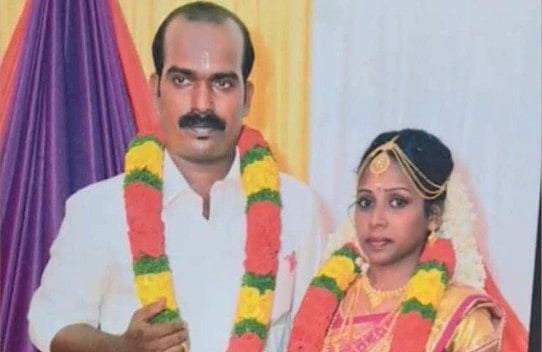 വാഹനാപകടത്തില്‍ ദമ്പതികളുടെ മരണം, അന്വേഷണത്തില്‍ വീഴ്ച; കിളിമാനൂരില്‍   പൊലീസുകാര്‍ക്ക് സസ്‌പെന്‍ഷന്‍ 