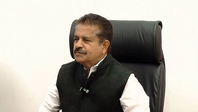 'പോറ്റി തന്ന കവറില്‍ ഈന്തപ്പഴം; ആരോപണങ്ങള്‍ക്ക് പിന്നില്‍ പാര്‍ട്ടിയിലുളളവര്‍; കൊള്ളക്കാരനാണെന്ന് പറഞ്ഞിട്ടല്ല പരിചയപ്പെടുന്നത്'