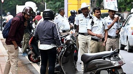 വര്ഷത്തില് അഞ്ച് ചലാന് കിട്ടിയാല് ലൈസന്സ് അയോഗ്യമാക്കും; കര്ശനമാക്കി വാഹനനിയമം, ചട്ടഭേദഗതി