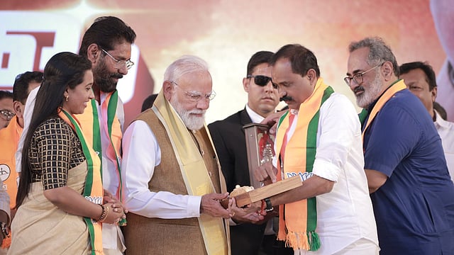 അനുമതി ഇല്ലാതെ ഫ്ളക്സ് ബോര്ഡുകള്; കോര്പ്പറേഷന് ചുമത്തിയ 19.97 ലക്ഷം പിഴ അടയ്ക്കാതെ ബിജെപി