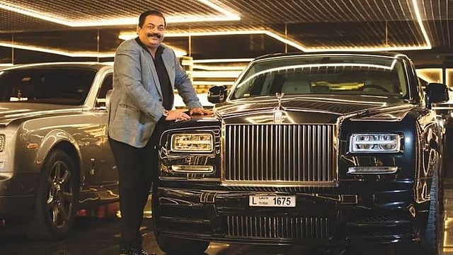 മാരുതി 800ല് തുടങ്ങി 'റോള്സ് റോയ്സി'ന്റെ വമ്പന്നിര; റിയല് എസ്റ്റേറ്റിലൂടെ ശതകോടീശ്വരന്; ആരാണ് സിജെ റോയ്?