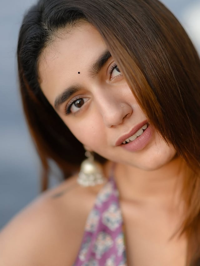 അഡാര് ലൗ ആണ് താരത്തിന്റെ ആദ്യ ചിത്രം. തെലുങ്കില് ഉള്പ്പടെ നിരവധി ചിത്രങ്ങളിൽ താരം അഭിനയിച്ചു