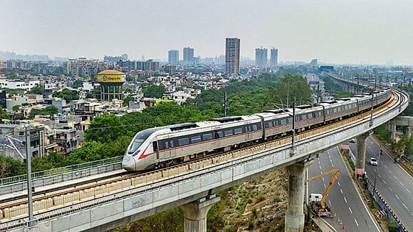 റാപ്പിഡ് റെയിലുമായി സര്‍ക്കാര്‍ മുന്നോട്ട്; അനുമതി തേടി മുഖ്യമന്ത്രി കേന്ദ്രത്തിനു കത്തു നല്‍കി