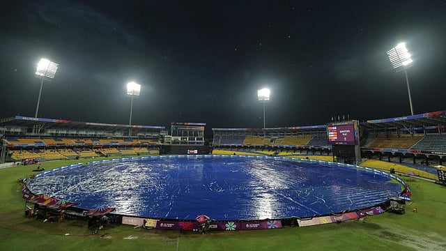 ഇന്ത്യ-പാക്  പോരാട്ടം മഴപ്പേടിയിൽ; ടോസ് നിർണ്ണായകം; മത്സരം നടന്നില്ലെങ്കിൽ....?