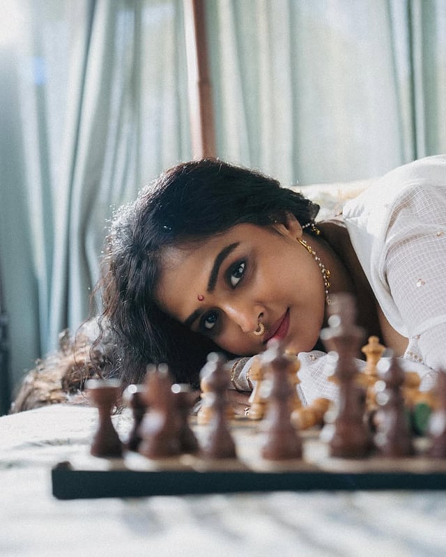 പുതിയ ചിത്രങ്ങളുമായി രമ്യ നമ്പീശന്