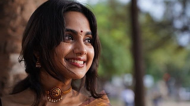 'ഇപ്പോഴും ഞാൻ പ്രകാശനിൽ അഭിനയിച്ചുവെന്ന് വിശ്വസിക്കാൻ കഴിയുന്നില്ല'; ദേവിക സഞ്ജയ്