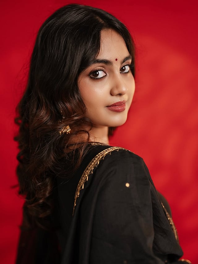 പുത്തന് ചിത്രങ്ങളുമായി ദേവിക സഞ്ജയ്
