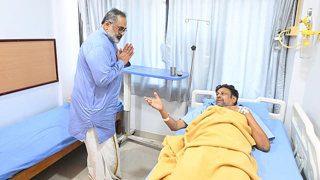 'തന്ത്രിയുടെ അറസ്റ്റ് വാസവന്റെയും കടകംപള്ളിയുടെയും പങ്ക് മറയ്ക്കാന്‍'; ആശുപത്രിയിലെത്തി കണ്ട് രാജീവ് ചന്ദ്രശേഖര്‍ 