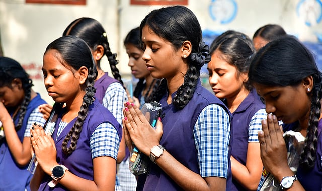 എസ്എസ്എല്സി പരീക്ഷാഫലം പ്രഖ്യാപിച്ചു; വിജയം 99.07%