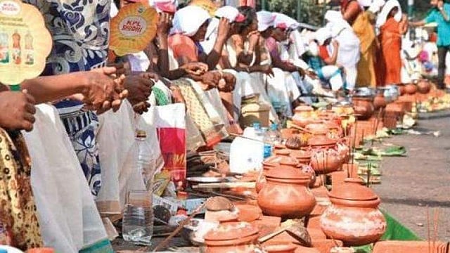 കാര് പാര്ക്കിങ്ങിന് 400 രൂപ, ആറ്റുകാല് പൊങ്കാലയ്ക്കിടെ 'കൊള്ള', രണ്ട് പേര് പിടിയില്
