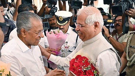 മലയാളം ഇനി ഭരണ ഭാഷ; ബില്ലില് ഒപ്പുവച്ച് ഗവര്ണര്
