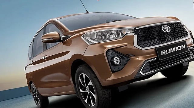 9.55 ലക്ഷം രൂപ വില; റൂമിയോണിന്റെ പുതിയ ബേസ് വേരിയന്റ് അവതരിപ്പിച്ച് ടൊയോട്ട