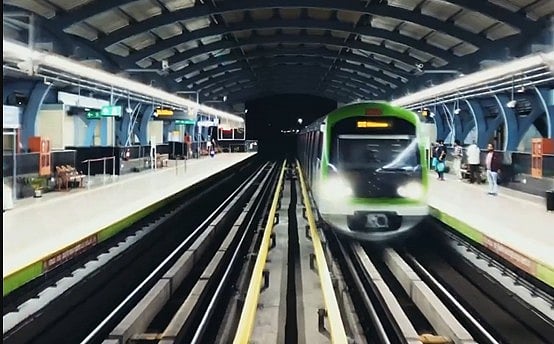 പാട്ടും ബഹളവും; ബംഗളൂരു മെട്രോയില് യാത്രക്കാര്ക്ക് ശല്യമുണ്ടാക്കിയ 11 സ്ത്രീകള് അറസ്റ്റില്
