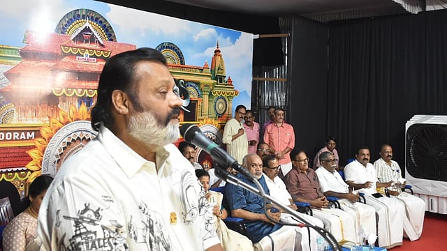 'പൂരം കലക്കിയത് പോലെ ഗ്യാസ് വിഷയവും ഒന്ന് കലക്കാൻ ഉദ്ദേശിച്ചു, അതു ഞാൻ തുറക്കാനാകാത്ത വിധം പൂട്ടിയിട്ടുണ്ട്'
