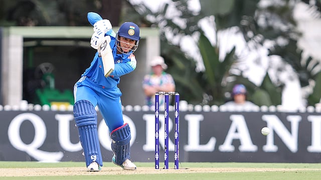 Smriti Mandhana batting