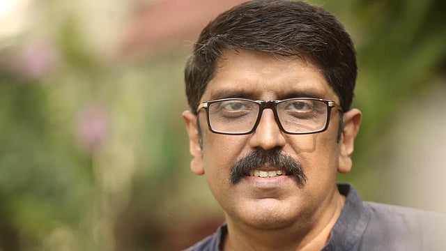 'മുടിയും നഖവും ബോഡി വേസ്റ്റാണെന്ന് പറയാൻ പിണറായി വിജയനെ കഴിയൂ; കേരളത്തിൽ തുടർഭരണം വരണം'