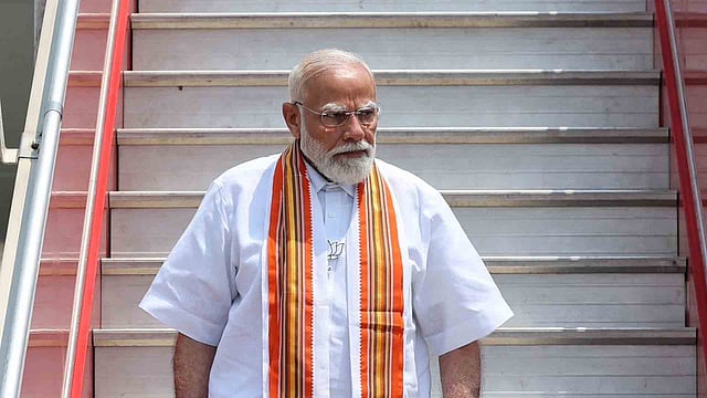 'എല്ഡിഎഫും യുഡിഎഫും ഭക്തരെ വഞ്ചിച്ചു'; ശബരിമല സ്വര്ണക്കൊള്ള ഉയര്ത്തി മോദി
