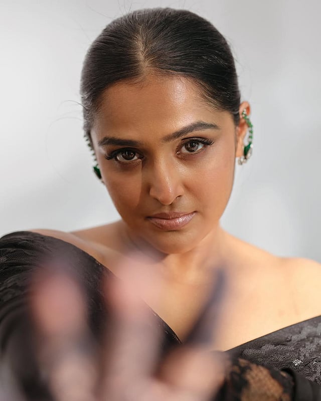 അഭിനയത്തിലെന്ന പോലെ പാട്ടിലും നൃത്തത്തിലും കയ്യടി നേടിയ താരം