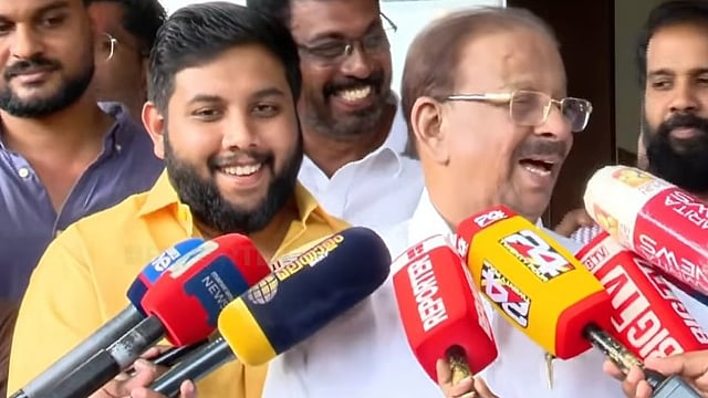 'വാക്കു പാലിക്കുന്ന നേതാവെങ്കില്‍ സതീശന്‍ വനവാസത്തിനു പോകണ്ടേ? അങ്ങനെ സംഭവിക്കാതിരിക്കാന്‍ പ്രാര്‍ഥന'