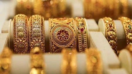 ഉച്ചയ്ക്ക് വീണ്ടും റിവേഴ്സിട്ട് സ്വര്ണവില; ഇന്ന് രണ്ടു തവണയായി 1500 രൂപയുടെ ഇടിവ്