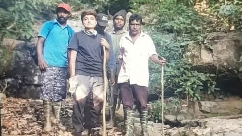 'ആനപ്പിണ്ടത്തിന്റെ മണം കിട്ടി, വഴി മാറ്റി സഞ്ചരിച്ചു'; കനത്ത മഴയെയും തണുപ്പിനേയും അതിജീവിച്ച് കൊടുംവനത്തില് സധൈര്യം ശരണ്യ