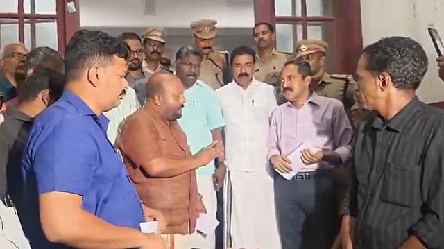 Thrissur kit controversy: LDF leaders protest by sitting at the Collectorate, file complaint