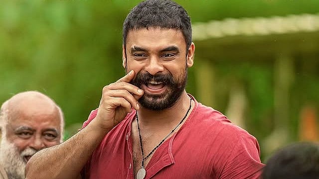 ടൊവിനോ ചിത്രത്തിന് സെൻസർ സർട്ടിഫിക്കറ്റ് ലഭിച്ചില്ല; 'പള്ളിച്ചട്ടമ്പി' റിലീസ് മാറ്റി, പുതിയ തീയതി 