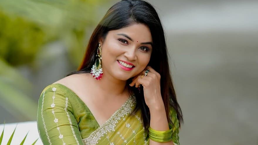 'നിനക്കൊരിക്കലും നിന്റെ അച്ഛന്റെ സ്‌നേഹം ഞാന്‍ നിഷേധിച്ചിട്ടില്ല'; ഹൃദയം തൊട്ട് അമേയയുടെ വാക്കുകള്‍ 

