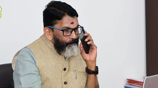 'മുന് കേന്ദ്രമന്ത്രിക്കെതിരായ പീഡനപരാതിക്ക് പിന്നില് അജികൃഷ്ണന്; പോക്സോ കേസ് ഒതുക്കാന് പണമൊഴുക്കി'
